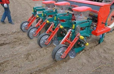 玉米播种机怎么调株距,一般有几个档位