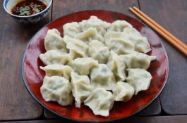 冬至吃饺子的来源，冬至是二十四节气中最早制订出的一个