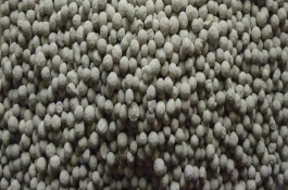 鸡饲料有激素吗，正规厂家生产的鸡饲料是没有激素的