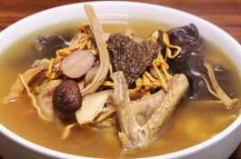 怎样养鸽子鸽子才不会飞，精简回答想要让鸽子不飞跑