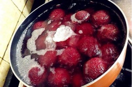 什么是黑杨梅品种，杨梅是我国的特产水果之一