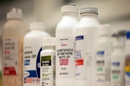 影响兽药的效应常见的因素，动物的种属