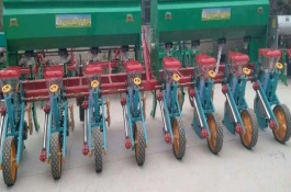 玉米播种机怎么调株距，玉米播种机一般有几个档位