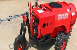 自走式果园喷雾机的特点，可以自动行走