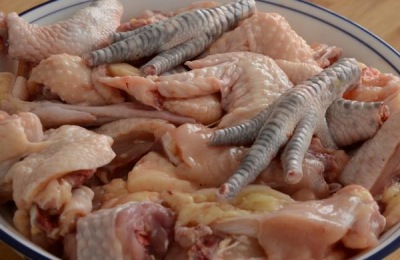 一斤鸡肉多少钱？如何购买新鲜鸡肉